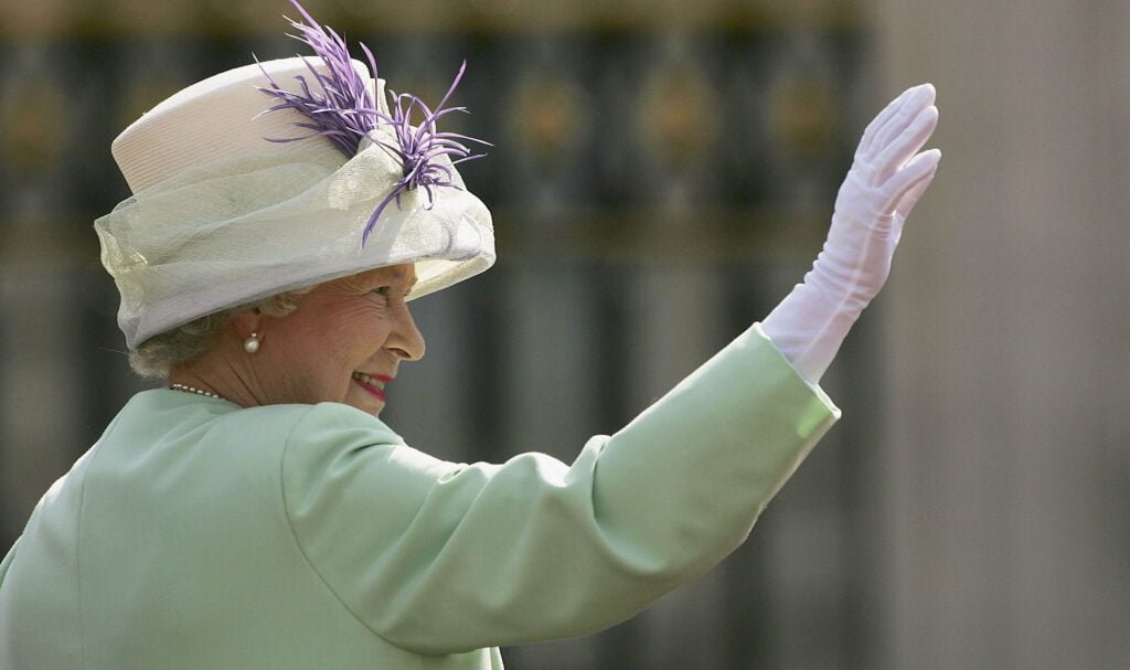 BREAKING NEWS: Queen Elizabeth II Is Dead; Buckingham Palace Confirms