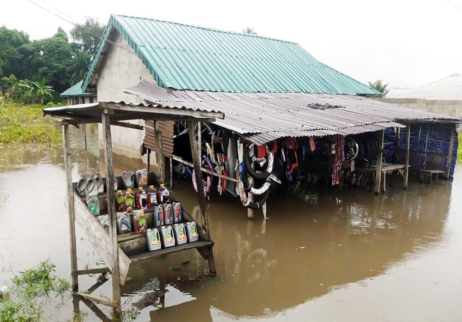 Over 600 People De@d In An 'Overwhelming' Nigerian Floods