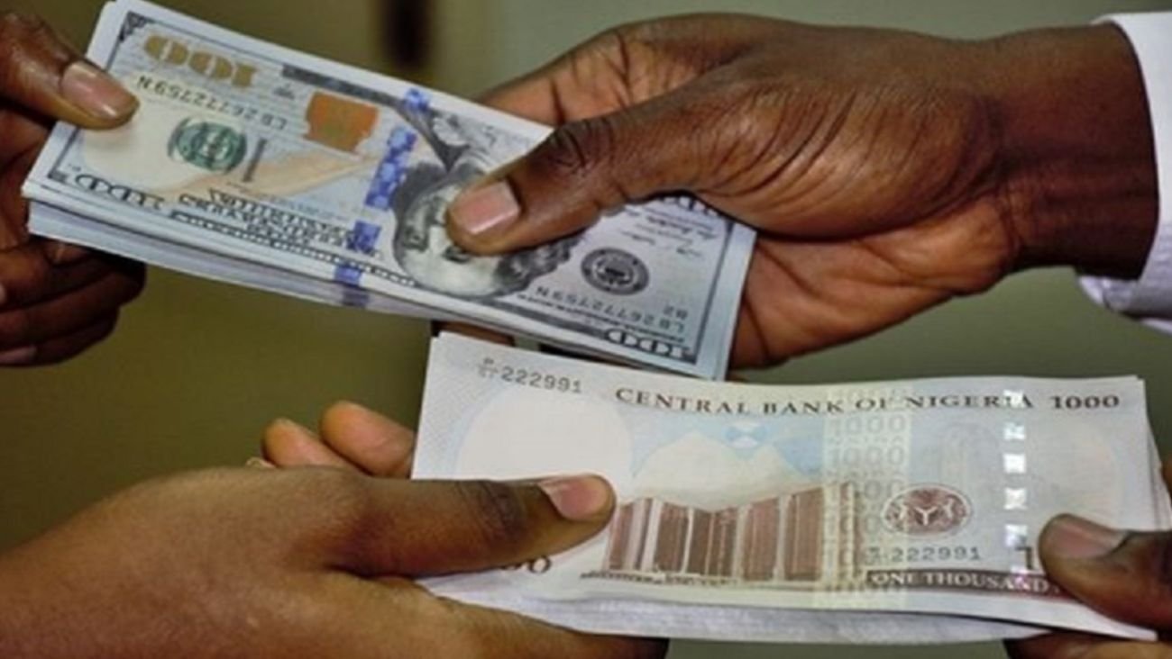 Nigerian Naira Bows To US Dollars; 1 Dollar Is Now 800 Naira