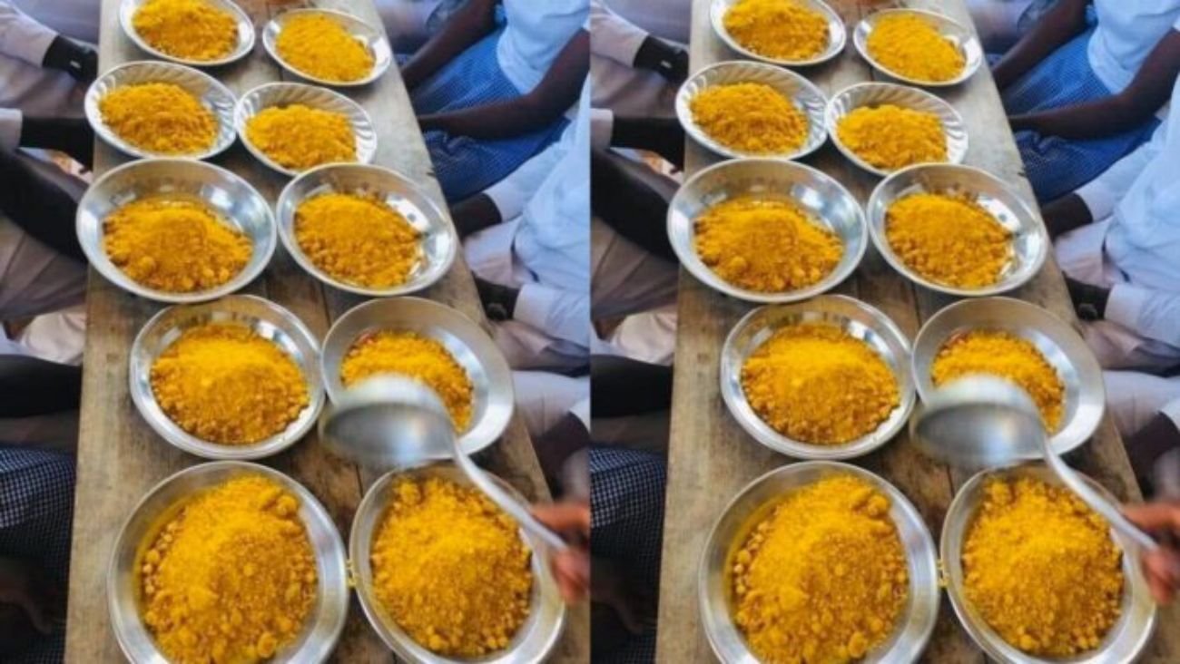 Pictures Of Free SHS Students Being Served With 'Gari Jollof' Goes Viral