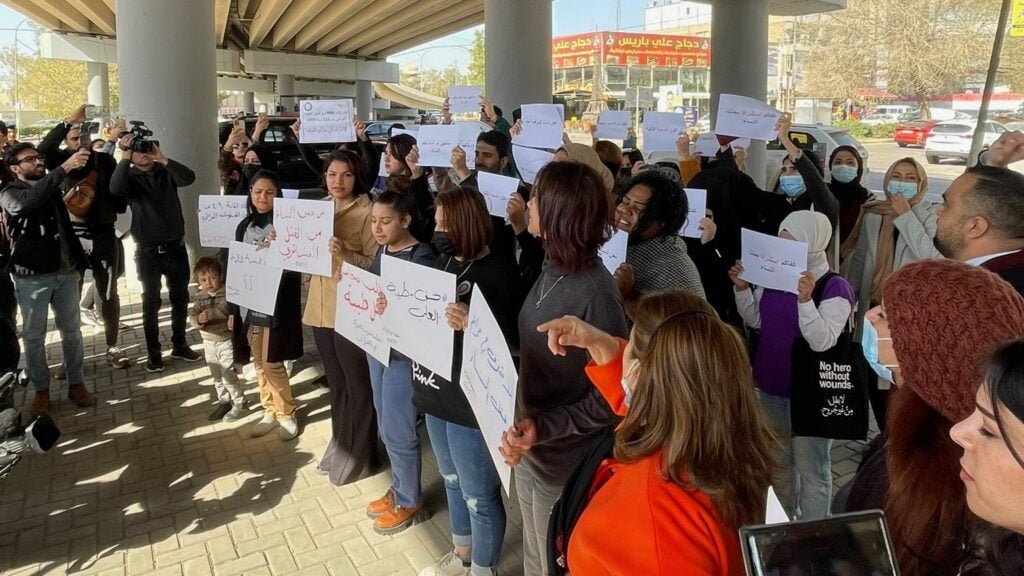 Iraqi's women protest