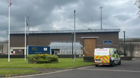 UK Prison Staff Call for Stun G@ns After Att@ck by Manchester Bomber