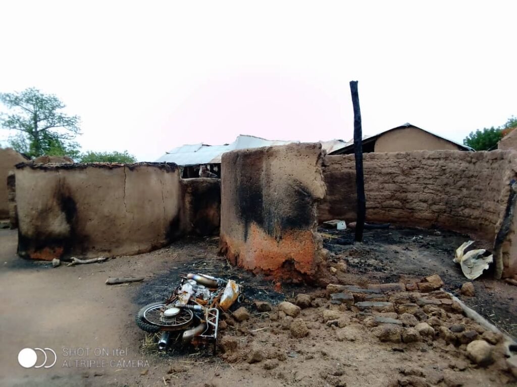 Gumyoko Burns: Bawku Confl!ct Spills Over, 20+ Homes Lost